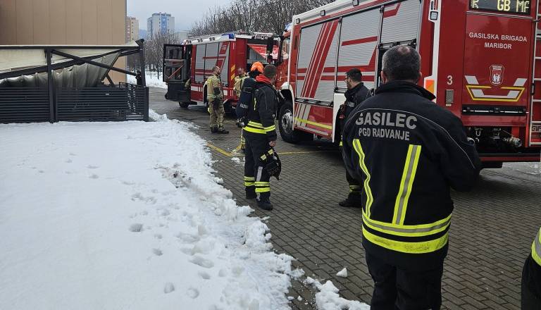 Dim v mariborskem trgovskem centru sprožil intervencijo: Kriva je bila mikrovalovna pečica