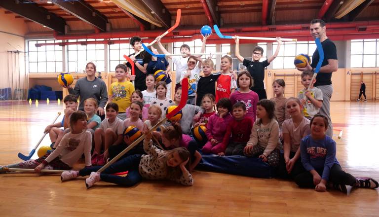 Zima ni izgovor, otroci potrebujejo 60 minut gibanja vsak dan