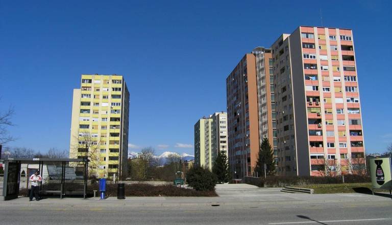 Tragična delovna nesreča v Štepanjskem naselju, moški na kraju nesreče podlegel poškodbam