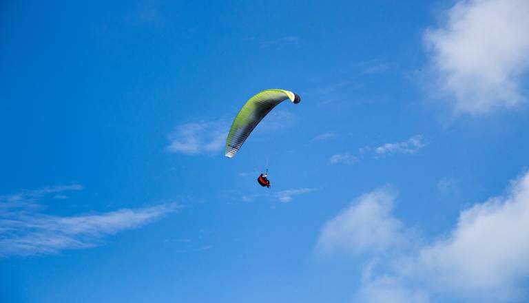 Huda nesreča padalca pri Hrastniku