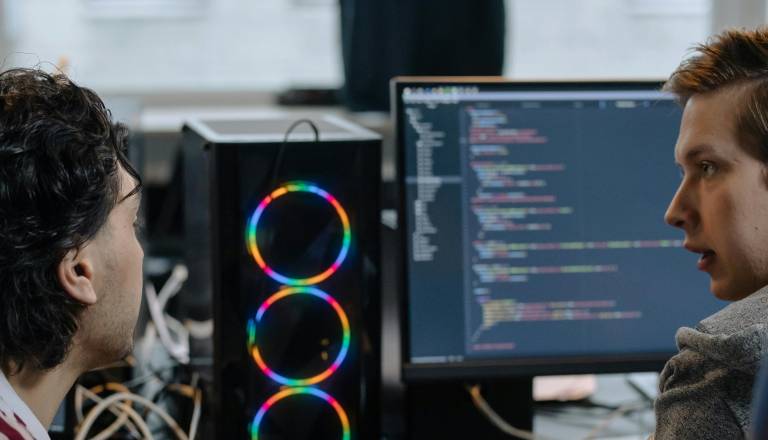 Svetovni talenti umetne inteligence prihajajo v Ljubljano