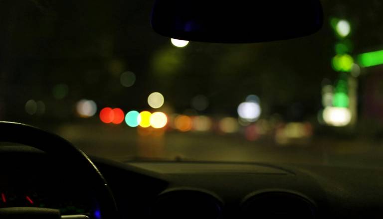 Naročil Uber, a vozila od nikoder. Gre za dodatni zaslužek ali nestrpnost potnikov? 