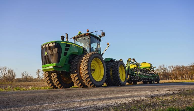 Kmetje napovedali blokado cest po vsej državi