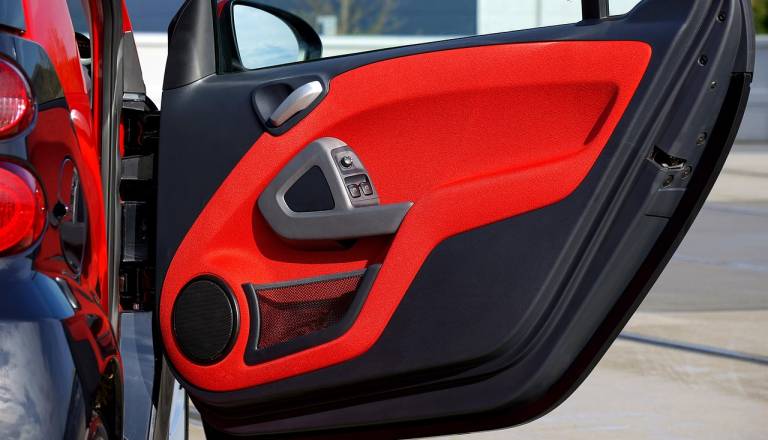 V Krškem ostala brez polne torbice