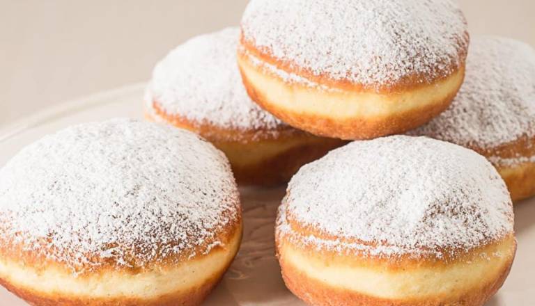 Od stare mame Ančke do danes, takšna je zgodba naj krofov v okolici Ljubljane