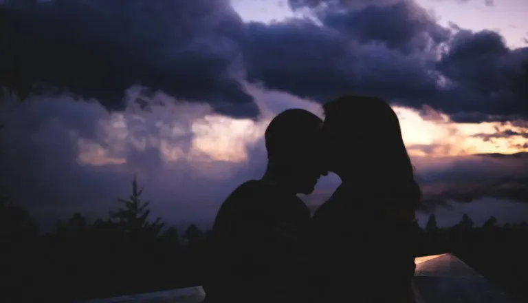 Se vračajo stari znanci? Zvezde razkrivajo šokantno resnico o preteklosti