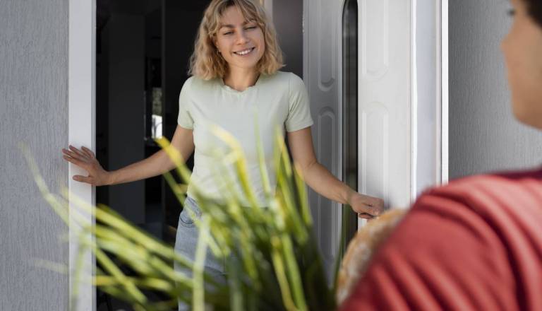 Se vrača oseba, ki ste jo želeli pozabiti? Zvezde napovedujejo dramo v komunikaciji