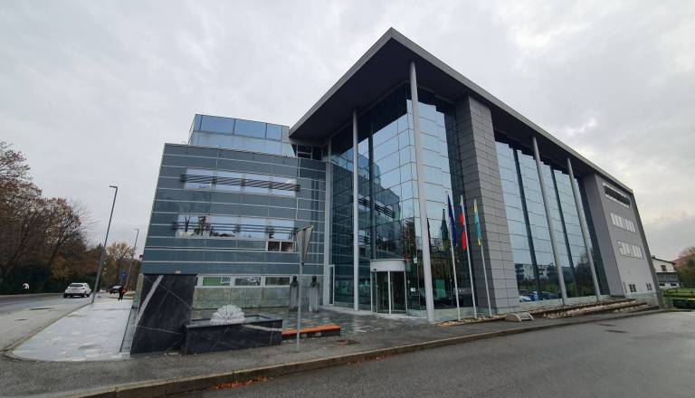 Kmalu pričetek obnova Titove ceste, izredna seja ni bila izvedena, svetniki koalicije zapustili dvorano