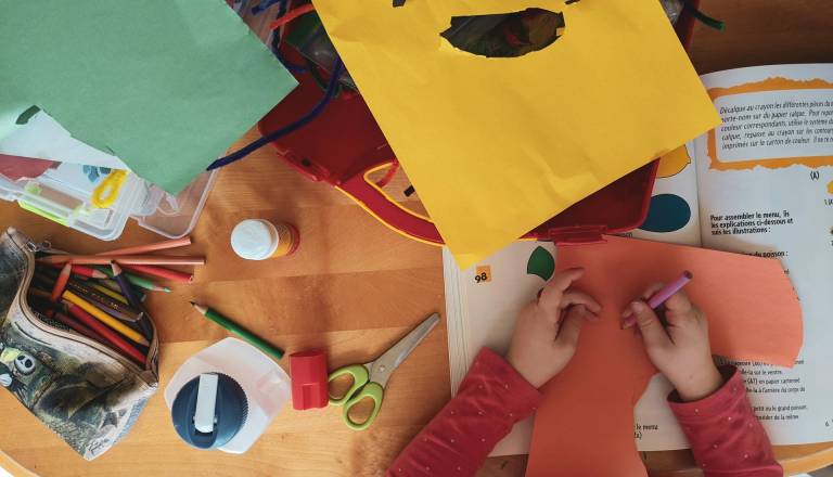 Ravnateljica po očitkih o nasilju v vrtcu: Pomočnica reagirala neprimerno