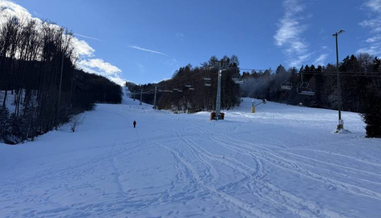 Mariborsko Pohorje z zgodnejšo smuko, od danes na proge že ob 8. uri
