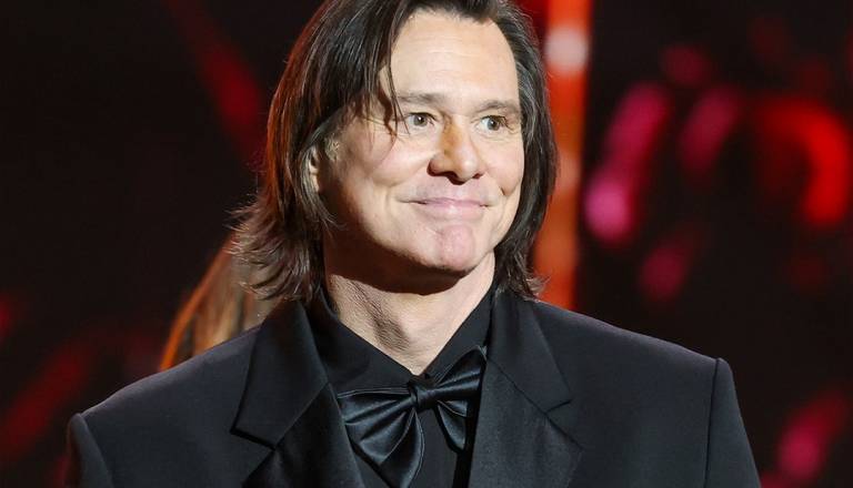 Nova frizura, nov videz: igralec zanetil burne odzive