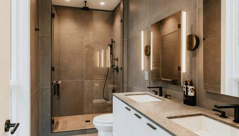 Bi radi znižali račun za elektriko? Naredite teh pet korakov 