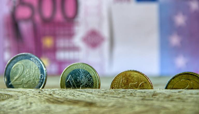 Uran danes sproži finančne prebliske. Preverite, ali ste med izbranci!“