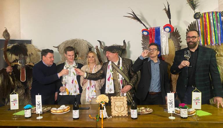 Na Ptuju predstavili jubilejno polnitev vina Mistik: »Na zdravje, pa veseli fašenk!«