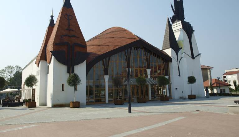 Znano je, kdo bo novi najemnik kavarne v Gledališki in koncertni dvorani Lendava