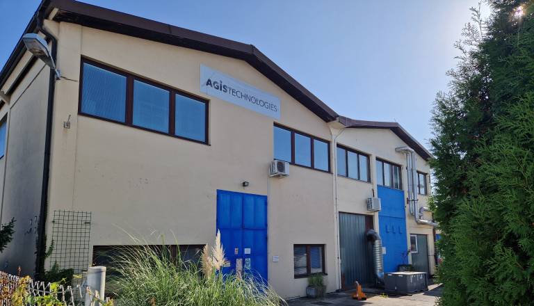 Prodaja premoženja Agis Technologies se nadaljuje, popravili bodo še streho objekta na Rajšpovi