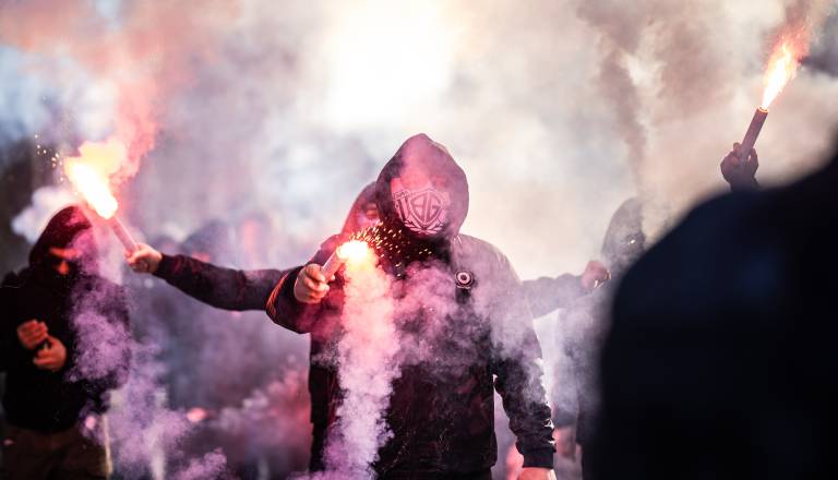 Nešportno navijanje na derbiju. Kakšno kazen so dobili Mariborčani?