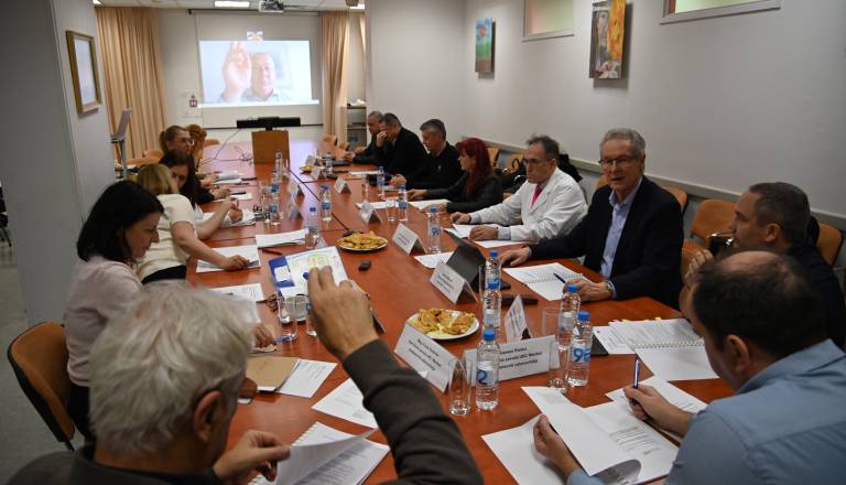 Svet zavoda UKC Maribor: klinični center izboljšal finančni rezultat, minus le 5,6 milijona