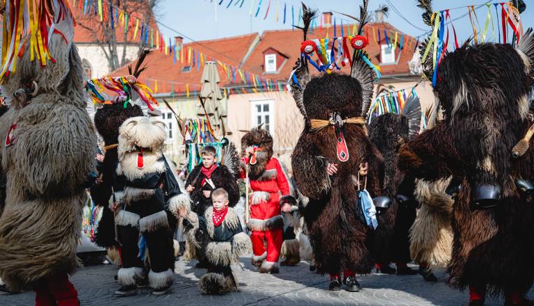 FOTO in VIDEO: Kurenti znova na ulicah: Ptuj otvoril 66. Kurentovanje