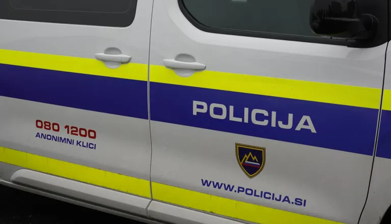 Prometne nesreče na slovenskih cestah terjale štiri življenja