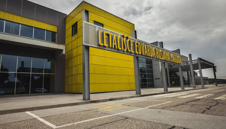 Po osmih letih z mariborskega letališča znova poletela legendarna »Cheburashka«