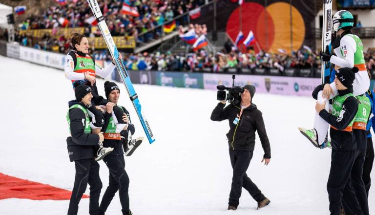 Srebro z bridkim nasmehom, Domen Prevc danes v lov po prvi olimpijski naslov