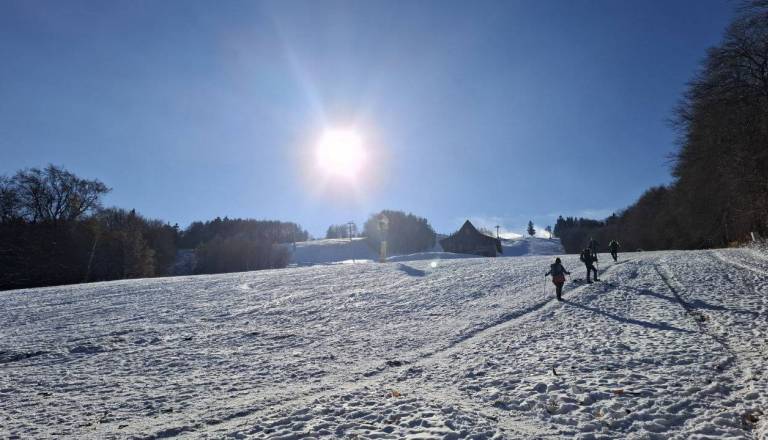 Nesreča med smučanjem na Mariborskem Pohorju, huje poškodovan Madžar