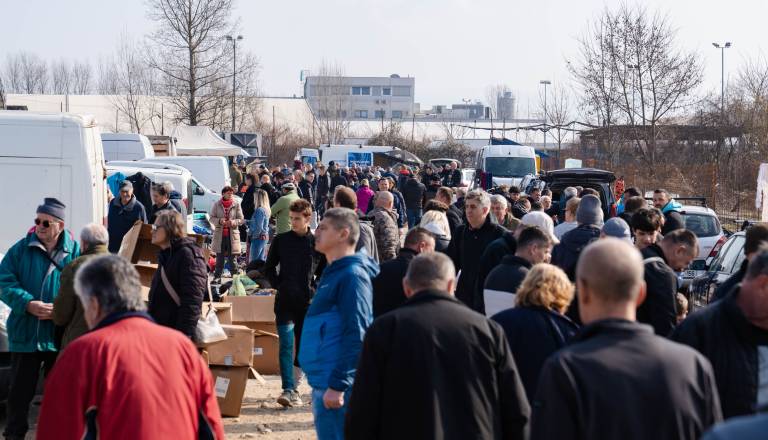 FOTO in VIDEO: Kako uspešen je bil bolšji sejem na novi lokaciji?