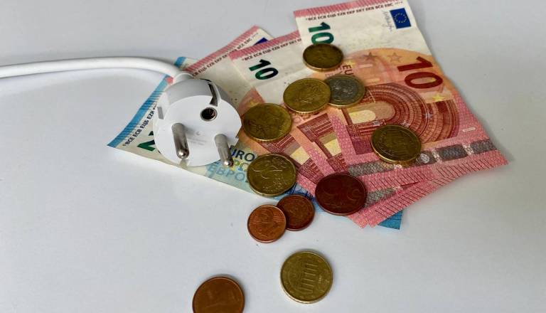 Kako do nižje računa za elektriko? Teh pet korakov lahko naredite že danes