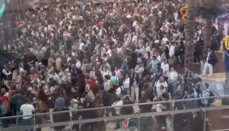 Letališče v Dubaju zaprto, toliko Slovencev ne more domov