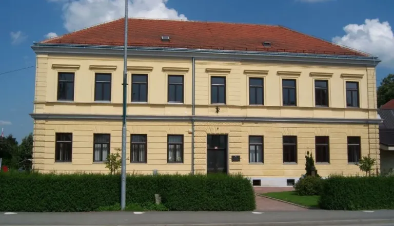 Na Gimnaziji Franca Miklošiča Ljutomer več kot sto debaterjev iz osmih držav