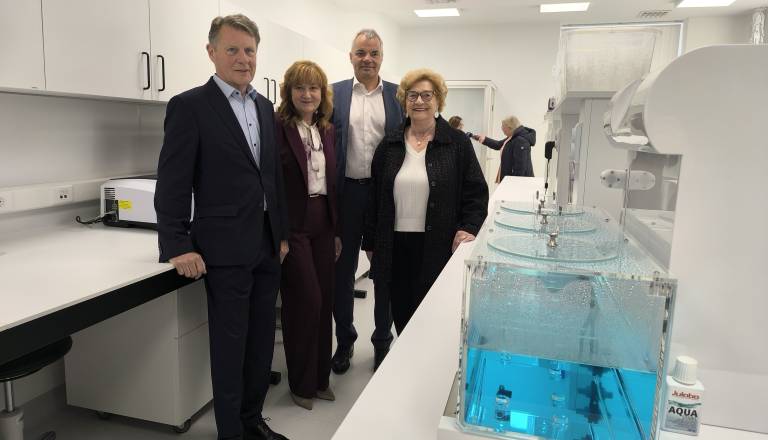 FOTO in VIDEO: Lekarne Maribor bogatejše za nov kontrolno analizni laboratorij
