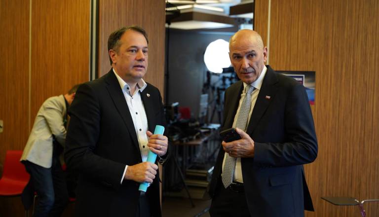 FOTO in VIDEO: Kdo se je pogovarjal s kom? Razkrivamo zakulisje soočenja Moji Mediji in televizije IDEA