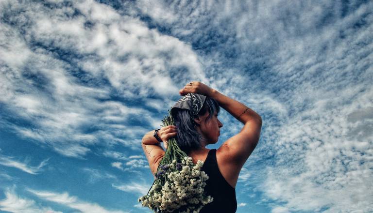 Dvojčki razpeti med kariero in prijatelji, raki pa bodo odkrili, kako nevaren je strah v ljubezni