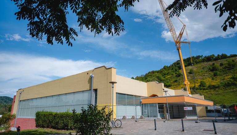 Streha se je porušila, odgovarjal ne bo nihče. Dvorana Vrbanska v Mariboru znova odprta