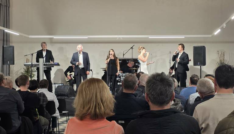 Na gradu Borl pomlad prinaša večerjo s Štefelinom, opero in glasbene večere