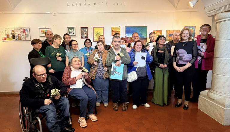 FOTO: Skriti zakladi ustvarjalnosti razstavljeni v Galeriji Magistrat