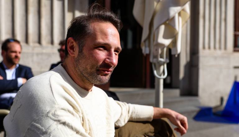 FOTO in VIDEO: Igralec Klemen Novak se je vrnil iz Hollywooda v Ljubljano: »Ne moremo verjeti, da je to naše mesto!«