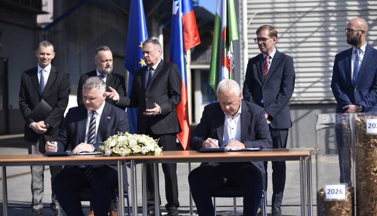 FOTO in VIDEO: Ljubljana dobila 30 milijonov evrov za energetski projekt, podpisana pogodba za Biomaso