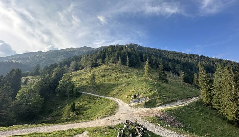 Je to eden bolj strašljivih kotičkov Gorenjske? Govorice o izginulih pohodnikih in celo NLP-jih