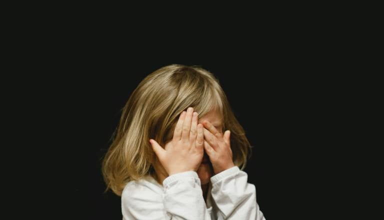 Na Dolenjskem v treh mesecih podali že 15 predlogov za nujni odvzem otrok. Kaj se dogaja?