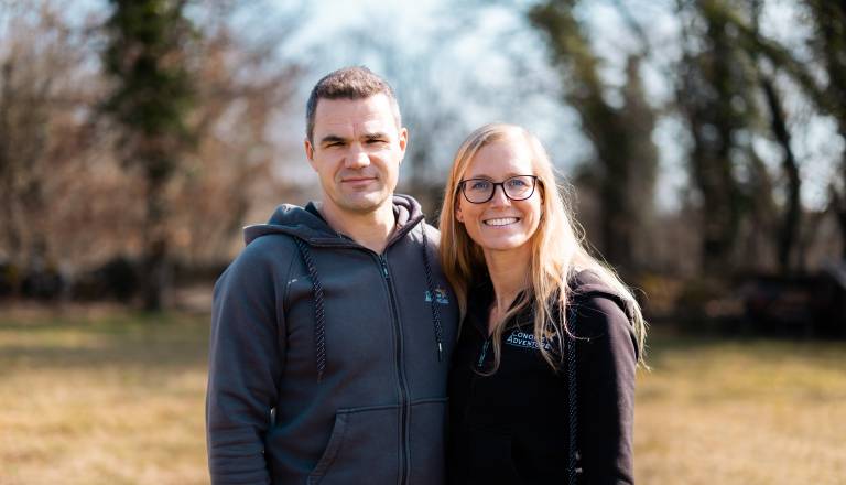 Začelo se je zaradi enega psa, danes gradita slovensko znamko z globalnimi ambicijami