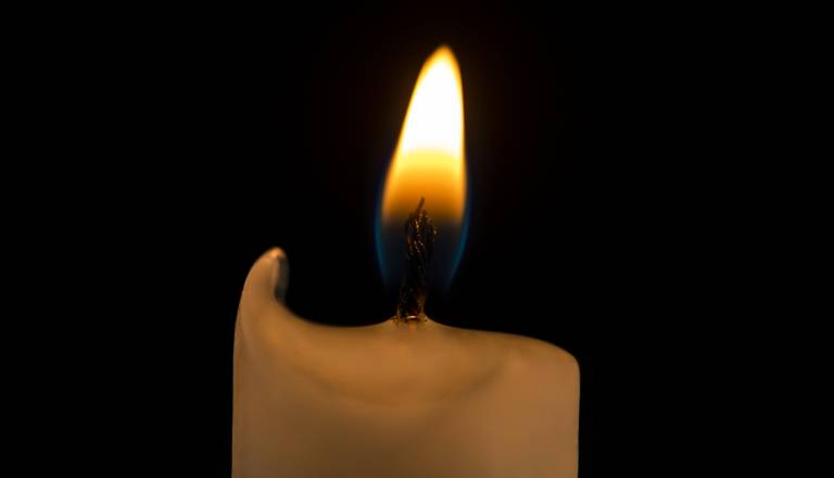 Glasbeni svet se je zavil v črno, poslovil se je kitarist kultne skupine