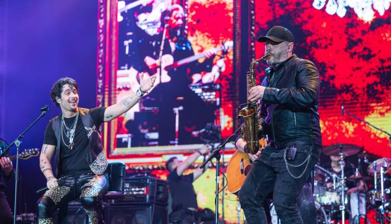 FOTO in VIDEO: Parni valjak v Stožicah navdušil občinstvo ob 50-letnici delovanja