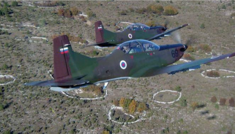 Piloti PC-9M Hudournik nad Ptujem – kje in kdaj jih lahko pričakujete