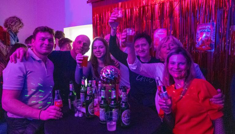 FOTO in VIDEO: Damjan Murko, Zlata žila in DJ Senn poskrbela za nepozabno noč v Strukovcih