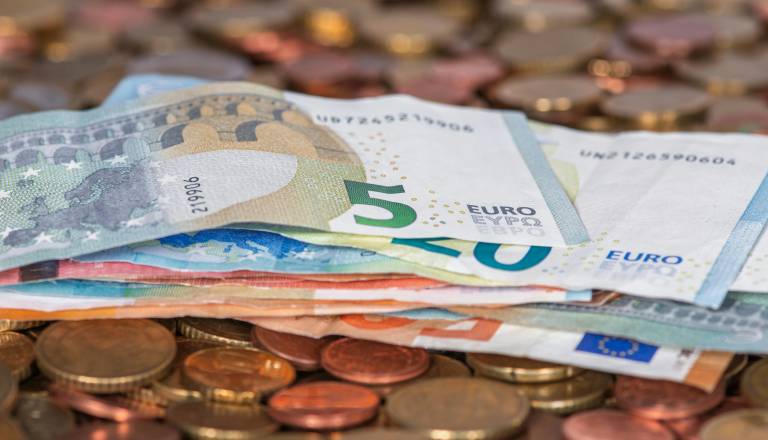 Finančni preobrat bo ta znamenja prisilil v »brutalno« soočenje z bančnim računom