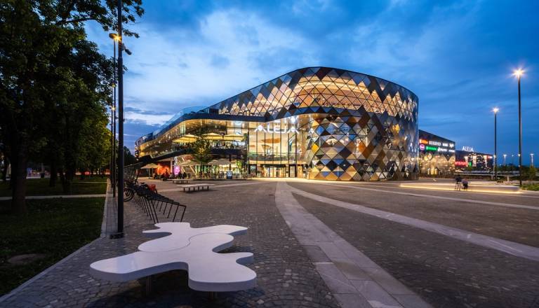 Ob začetku pomladi bodo v ALEJI in Cityparku  skupaj podelili za kar 10.000 evrov DESETAKOV 