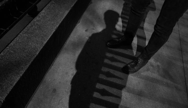 Na Štajerskem zapele pesti, ena oseba končala s hudimi poškodbami