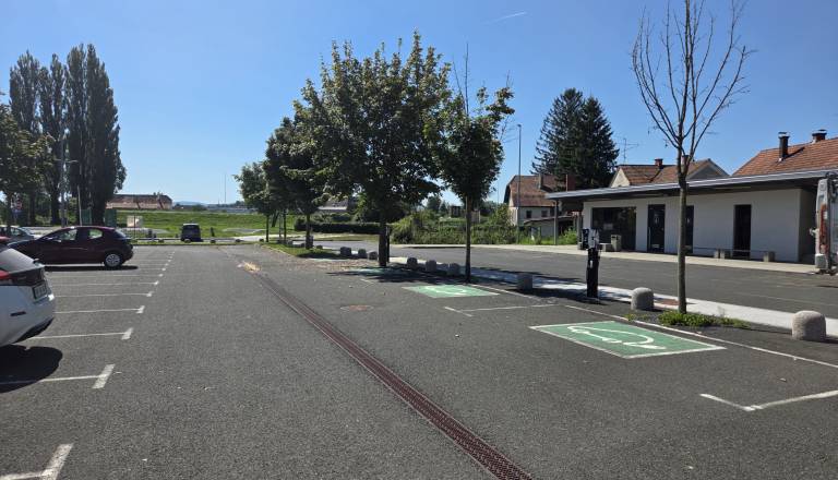 Na Ptuju bo postavljenih deset novih polnilnih postaj za električna vozila